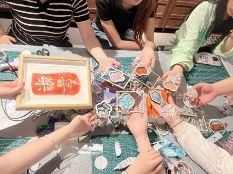 非遗活动助推五育并举—— 国际学院国贸专业学生党支部开展非遗文化实践活动